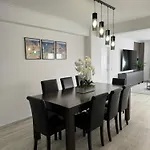شقة Princess Retreat Beautiful Modern Aprt 2 Min Walk From كوارتيرا