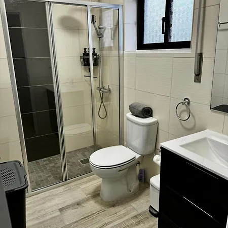Διαμέρισμα Princess Retreat Beautiful Modern Aprt 2 Min Walk From