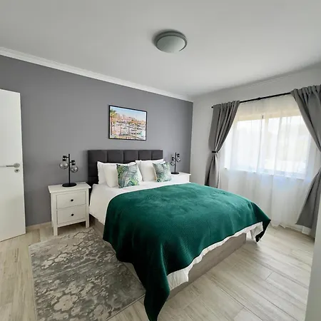 Διαμέρισμα Princess Retreat Beautiful Modern Aprt 2 Min Walk From *