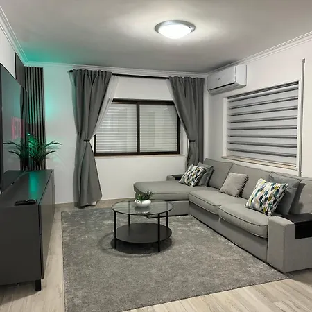 Princess Retreat Beautiful Modern Aprt 2 Min Walk From 奎特里拉