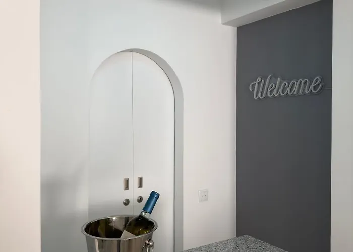 Princess Retreat Beautiful Modern Aprt 2 Min Walk From 公寓