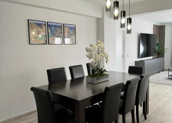 Appartement Princess Retreat Beautiful Modern Aprt 2 Min Walk From Quarteira