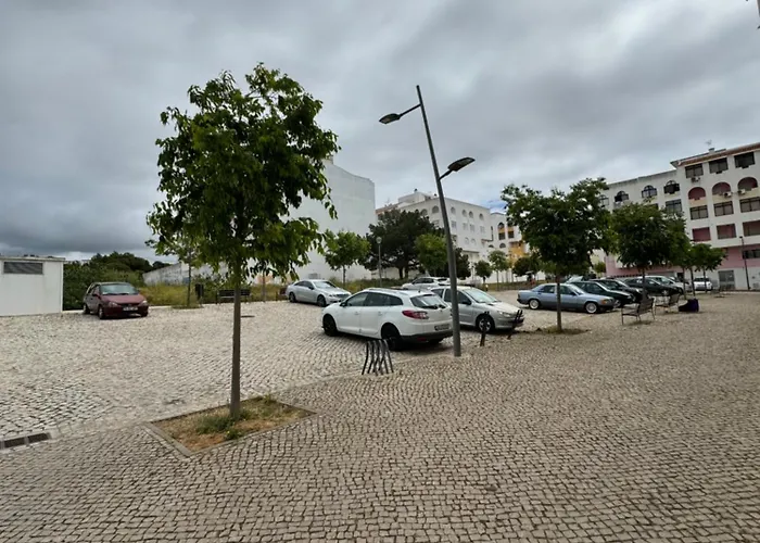 Princess Retreat Beautiful Modern Aprt 2 Min Walk From