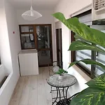 Princess Retreat Beautiful Modern Aprt 2 Min Walk From * クアルテイラ