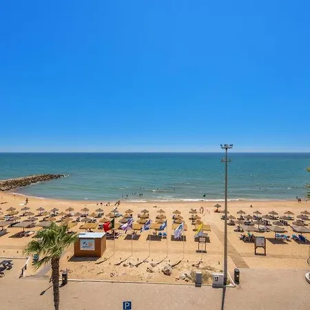 Princess Retreat Beautiful Modern Aprt 2 Min Walk From Апартаменты