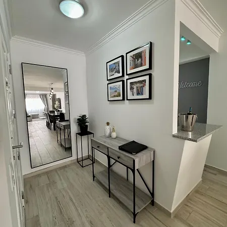 Princess Retreat Beautiful Modern Aprt 2 Min Walk From Апартаменты *