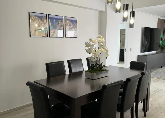 Princess Retreat Beautiful Modern Aprt 2 Min Walk From شقة