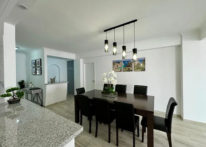 شقة Princess Retreat Beautiful Modern Aprt 2 Min Walk From كوارتيرا