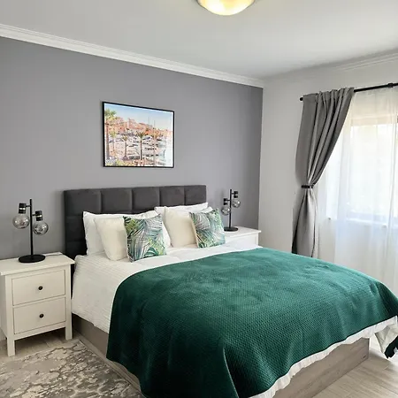 Princess Retreat Beautiful Modern Aprt 2 Min Walk From Apartament *